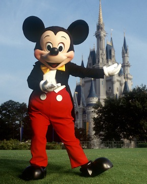 Mickey-Mouse-in-Disneyland-California
